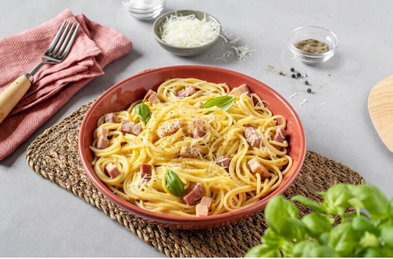 Espaguetis a la Carbonara: Historia, Técnica y Secretos de un Clásico Italiano