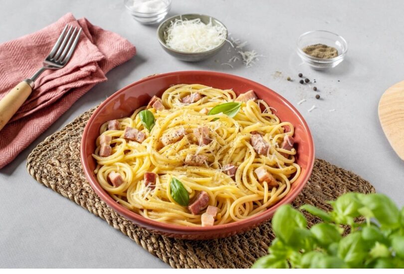 Espaguetis a la Carbonara: Historia, Técnica y Secretos de un Clásico Italiano